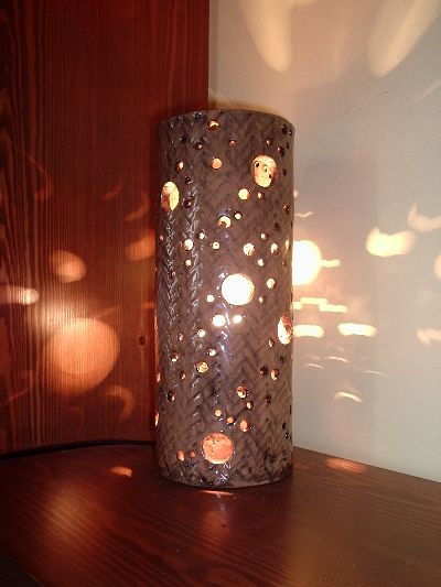 Lampada in terracotta, lavorazione manuale Lampada in terracotta, lavorazione manuale