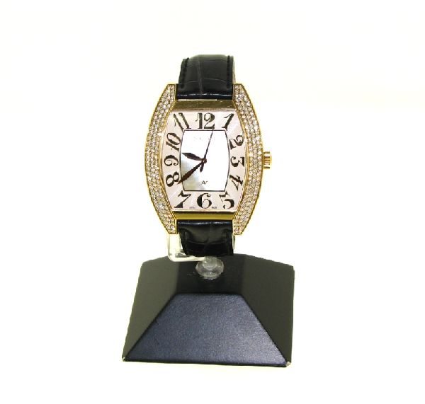 Orologio in oro, madreperla, diamanti, movimento automatico Orologio in oro, madreperla, diamanti, movimento automatico
